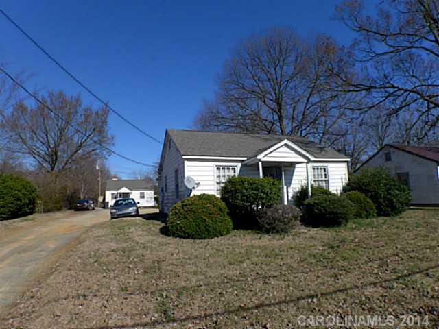 4304 Rozzelles Ferry Rd., Charlotte, NC 28216