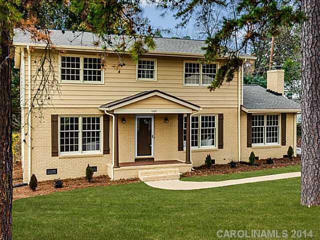 1707 Redcoat Dr., Charlotte, NC 28211