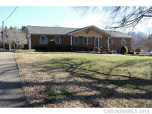 6220 Lynwood Dr., Concord, NC 28027