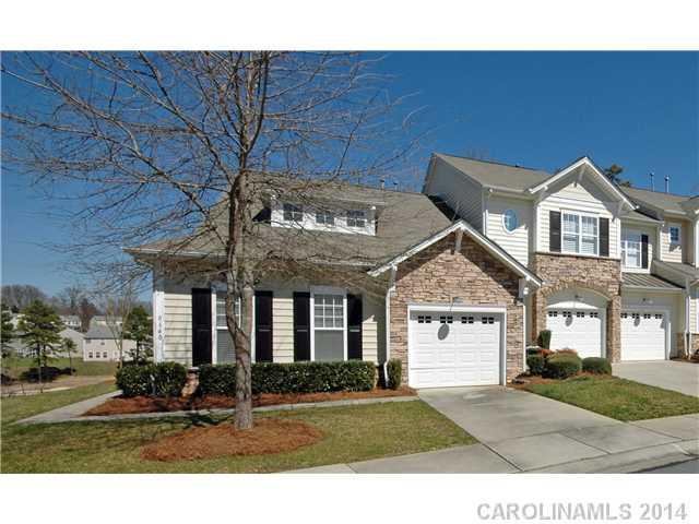 8640 Brookings Dr. #end unit, Charlotte, NC 28269
