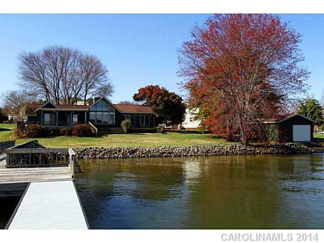 8158 Mountain Shore Dr., Sherrills Ford, NC 28673