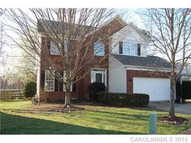 8700 Great Bear Ct., Charlotte, NC 28269