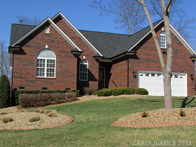 3916 Erskine Woods Dr., Bessemer City, NC 28016