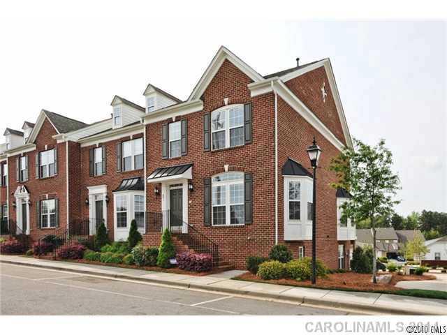 421 Armour St., Davidson, NC 28036