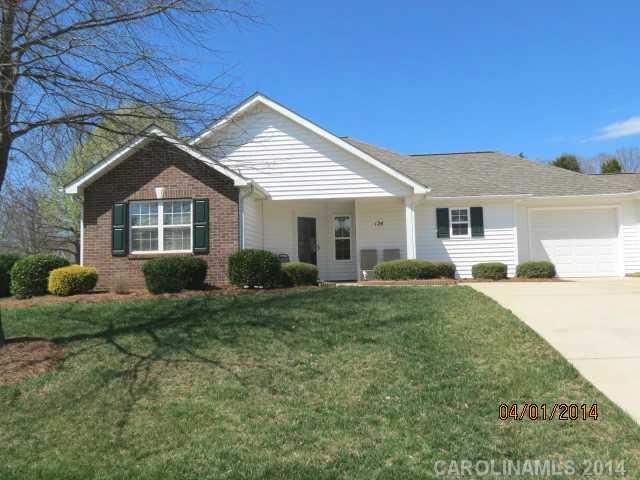 126 Oak Village Pkwy. #14, Mooresville, NC 28117