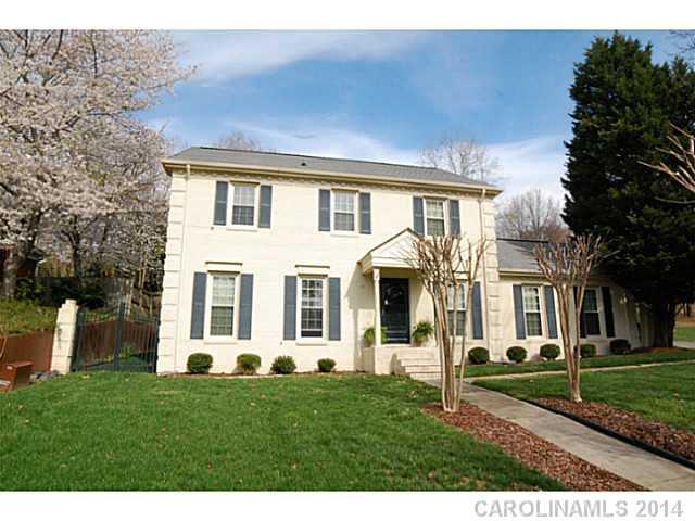 720 Walnut Point Dr., Matthews, NC 28105