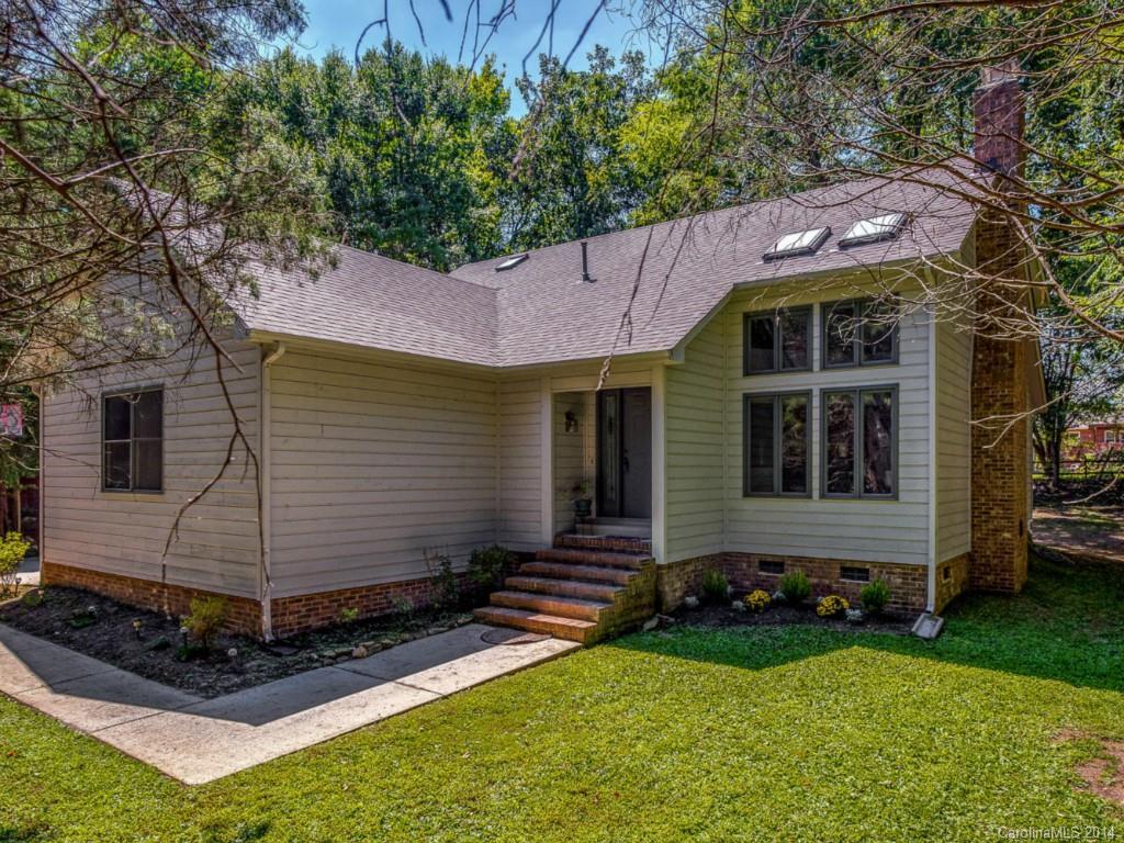 8294 Scarlet Oak Cir., Harrisburg, NC 28075