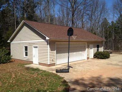 135 Hobbs Ln., Mooresville, NC 28115