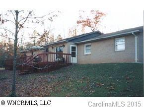 9 Old Pole Bridge Rd, Etowah, NC 28729