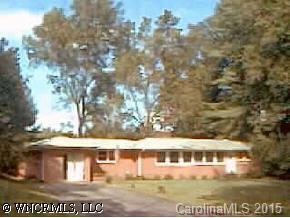 10 Country Club Cir., Brevard, NC 28712