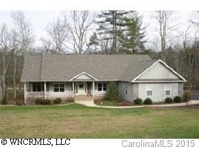 75 Stillwater Ln., Hendersonville, NC 28791