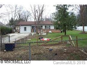115 Gum St., Hendersonville, NC 28791