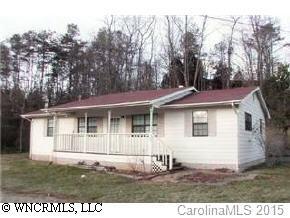 102 Edgewood Rd., Candler, NC 28715