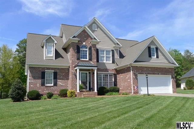 1477 Sweetbriar Ln., Hickory, NC 28602