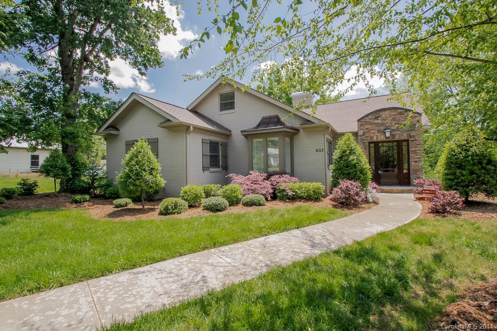 621 W End Ave., Statesville, NC 28677