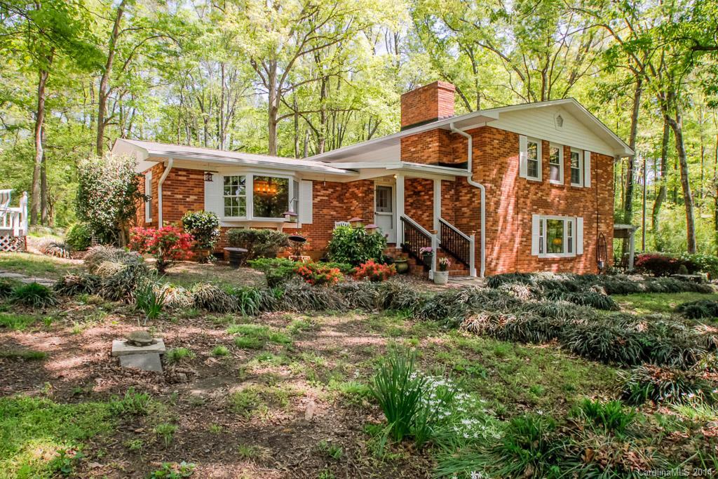 1024 Timber Lake Dr., Charlotte, NC 28227