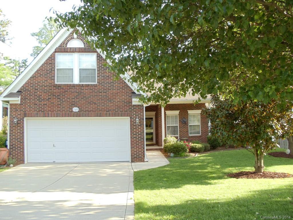 7329 Claiborne Woods Rd., Charlotte, NC 28216