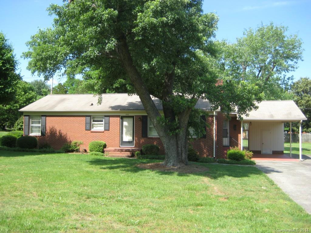 520 Holland Dr., Statesville, NC 28677