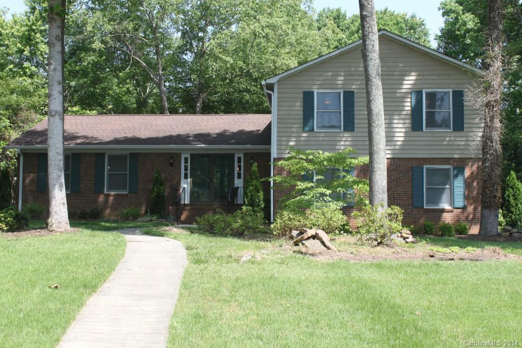 7118 Applecross Ln., Charlotte, NC 28215