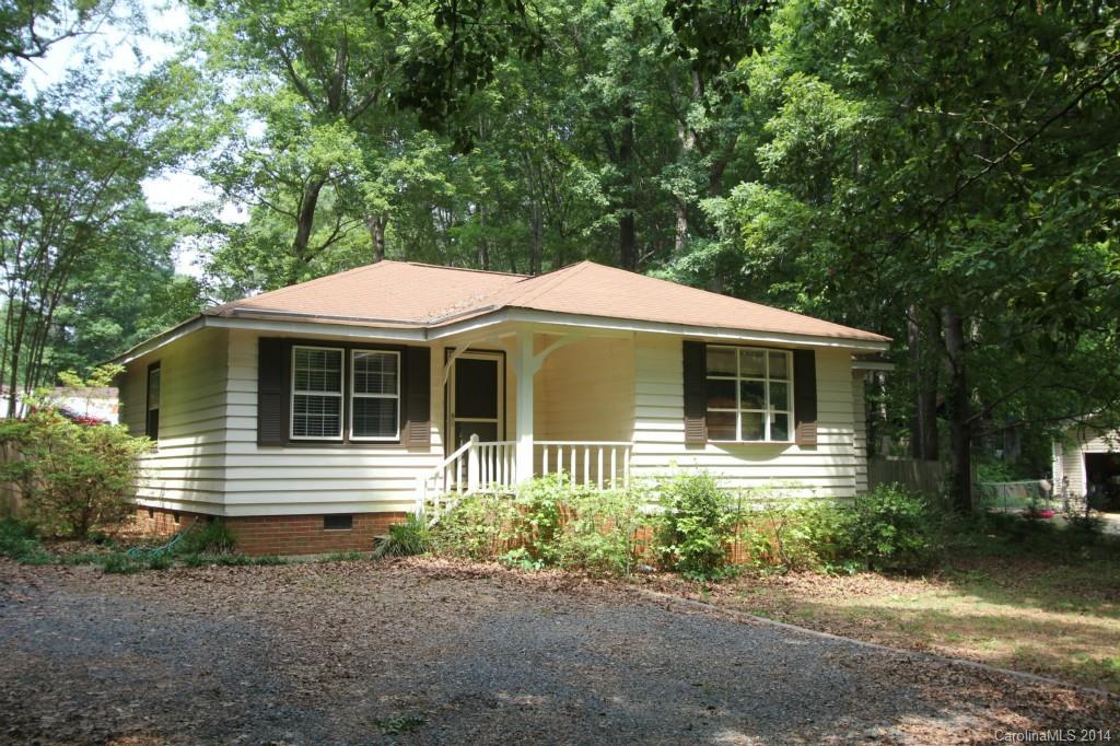 5916 Senconee Rd., Matthews, NC 28104