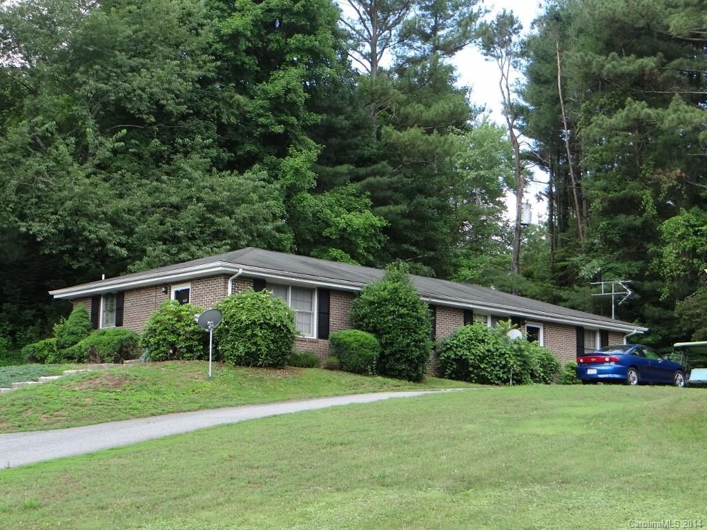 1421 11th Street Dr., Hickory, NC 28601