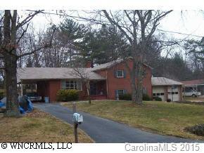 41 Homestead Rd, Candler, NC 28715