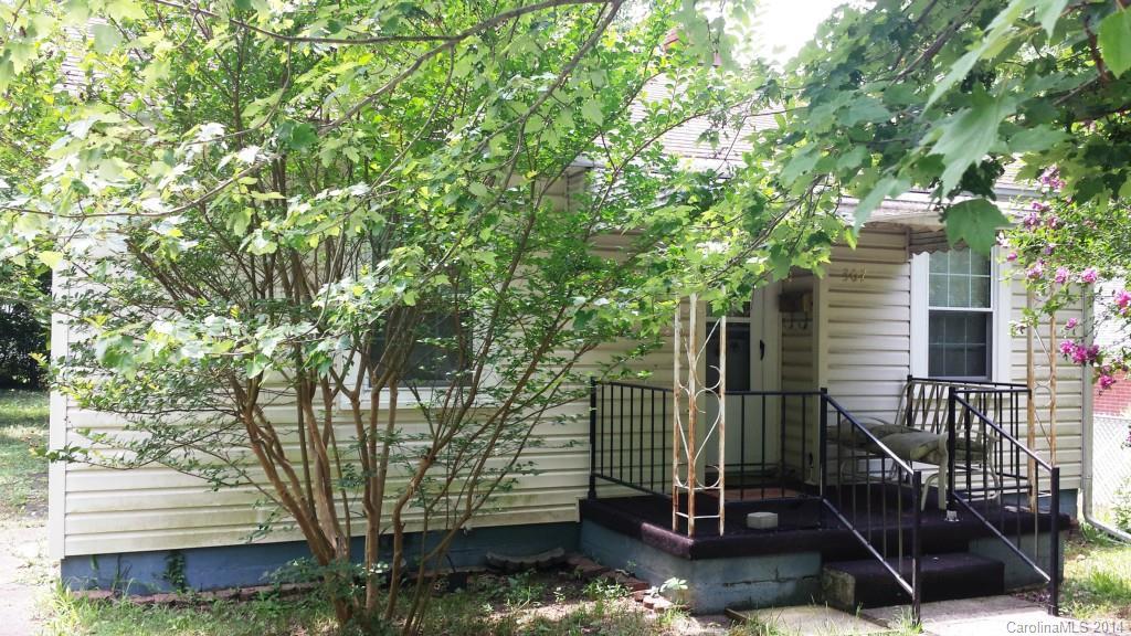 307 Hillcrest Ave., Gastonia, NC 28052