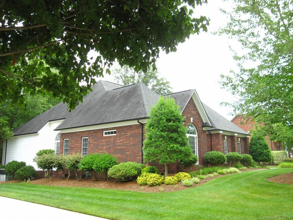 8407 Locksley Dr., Harrisburg, NC 28075