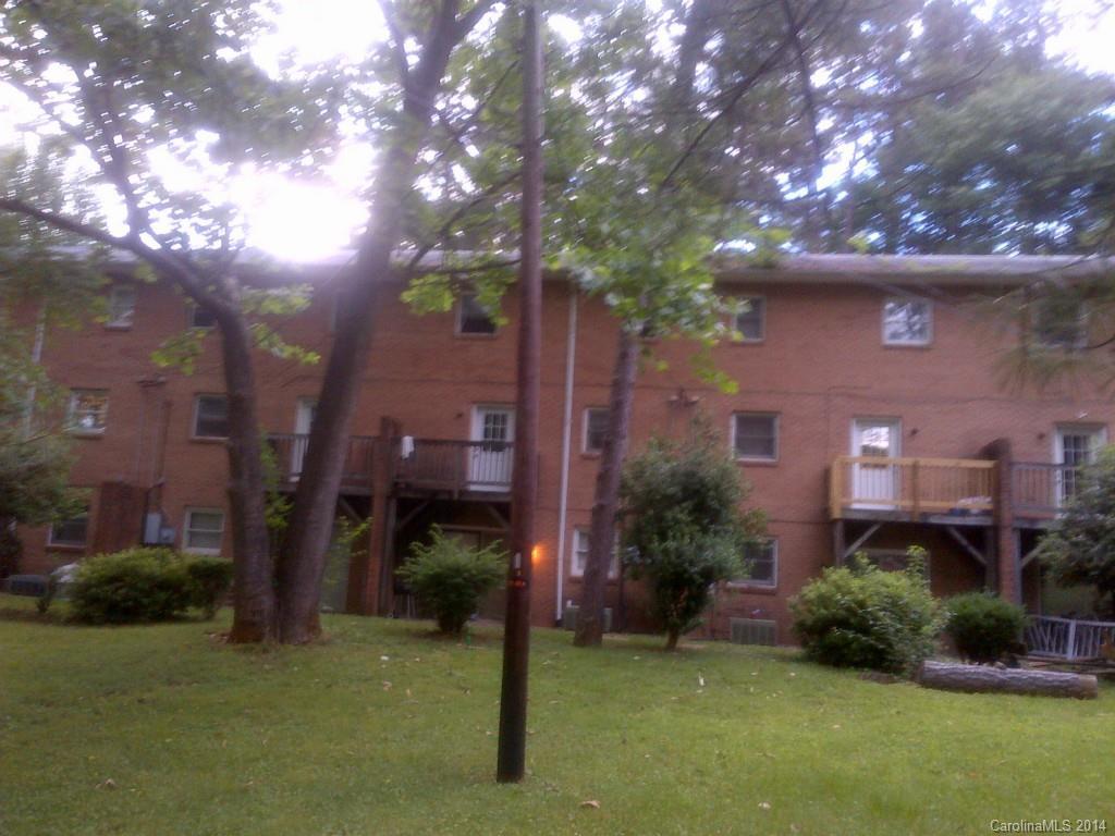 1208 10th Street Blvd., Hickory, NC 28601