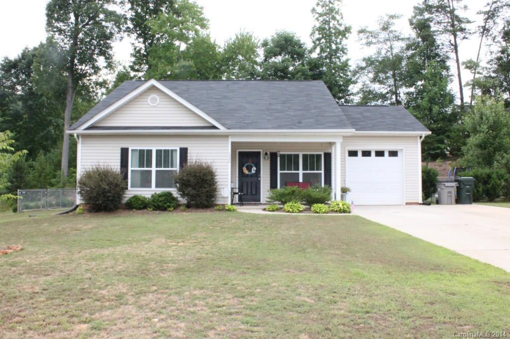 1326 Laurel Woods Dr., Gastonia, NC 28016