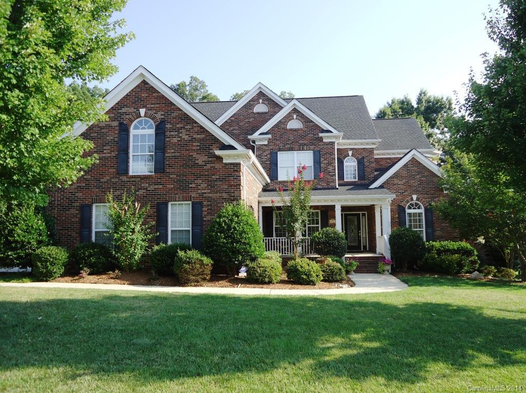 702 Castlestone Ln., Matthews, NC 28104