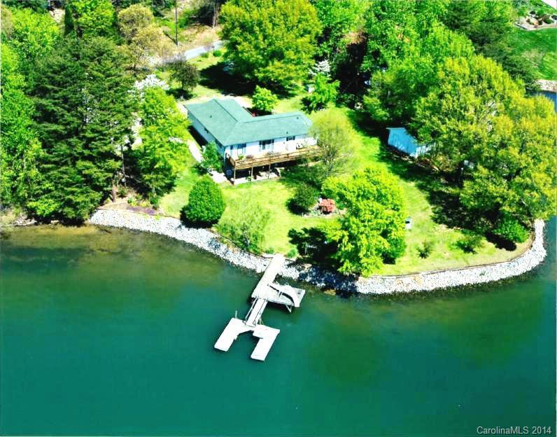 111 Mallbrook Dr., Mooresville, NC 28117