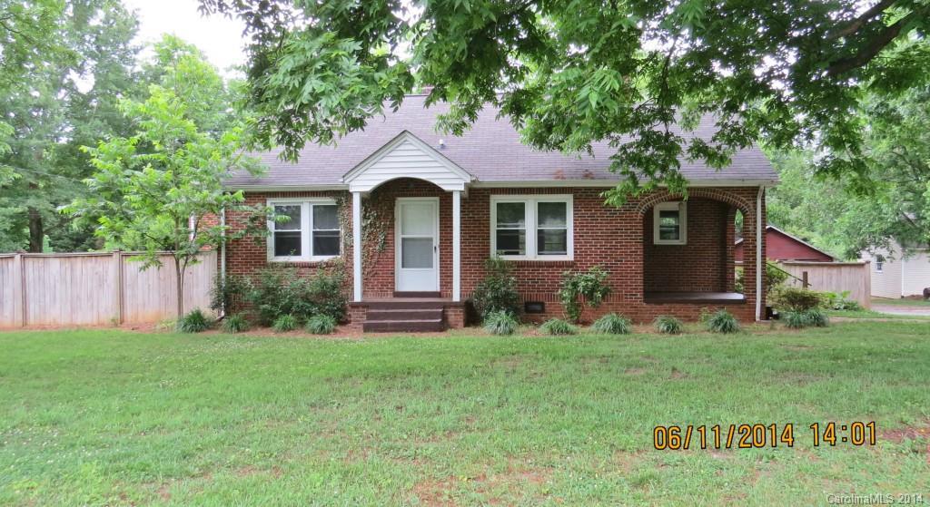 1720 29th Avenue Dr., Hickory, NC 28601