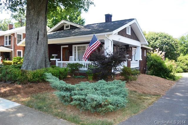 121 Oakwood Dr., Statesville, NC 28677