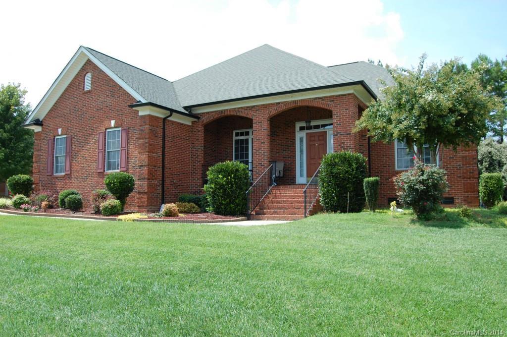 7920 Grimsby Cir., Harrisburg, NC 28075