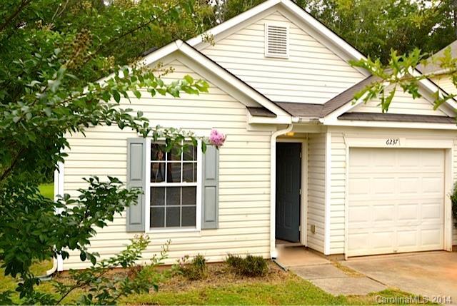6237 Foster Brook Dr., Charlotte, NC 28216