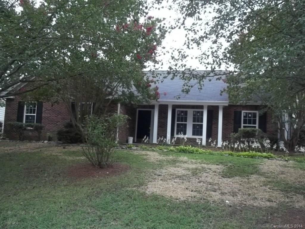 1325 Gretna Green Dr., Charlotte, NC 28217