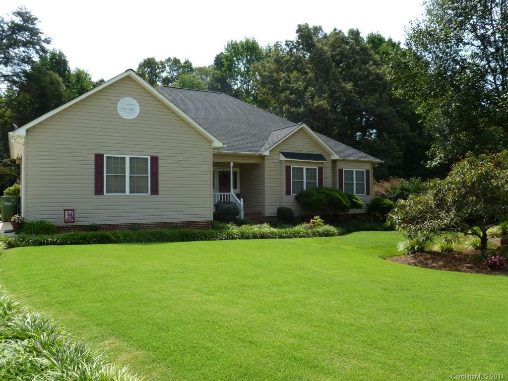 128 Silver Birch Ln., Mount Holly, NC 28120