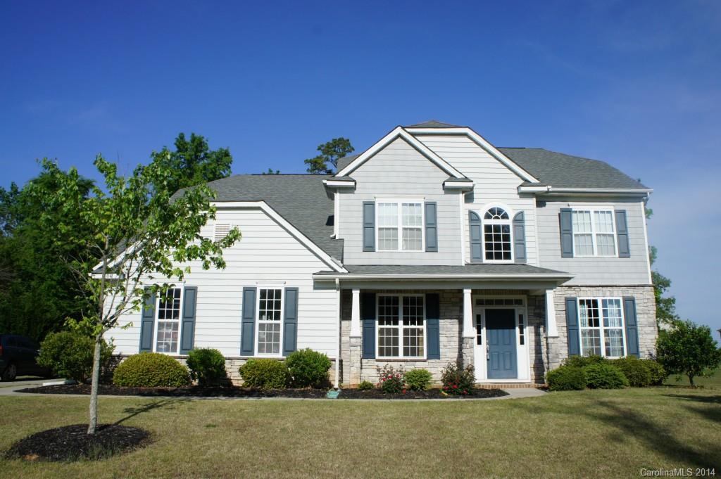 404 Springwood Dr., Waxhaw, NC 28173