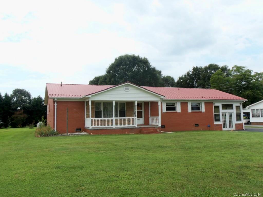 2795 E Maiden Rd., Maiden, NC 28650