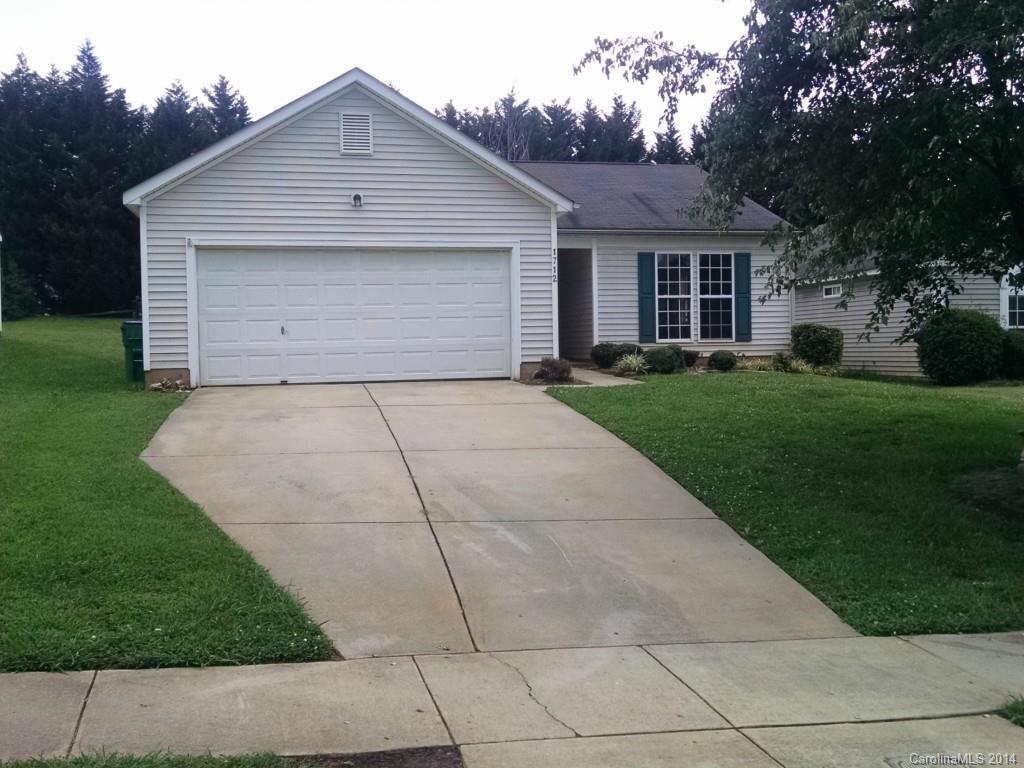 1712 Oakdale Green Dr., Charlotte, NC 28216
