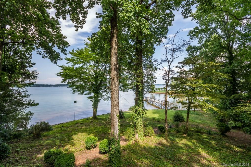 2790 Cherry Ln., Denver, NC 28037