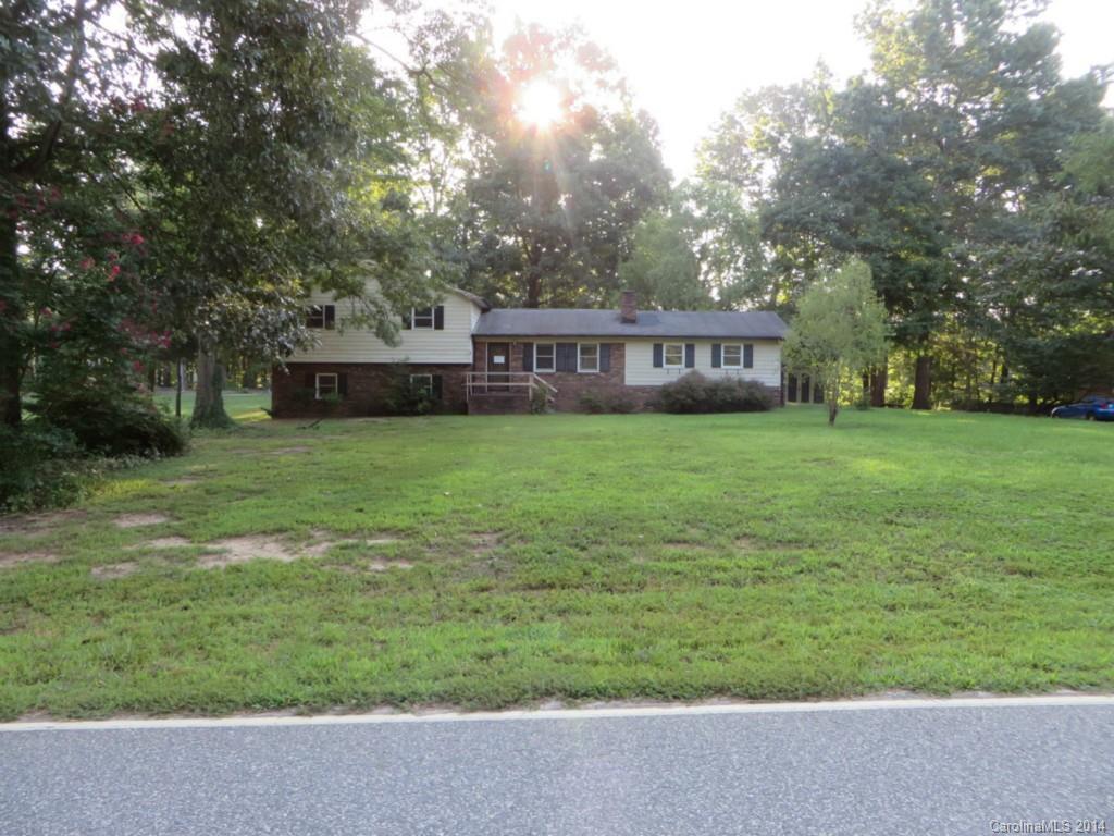 4067 Englewood St., Claremont, NC 28610