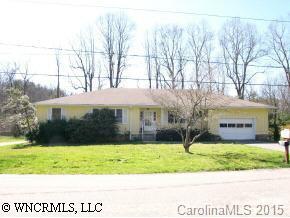 1069 Maplewood Court, Hendersonville, NC 28791