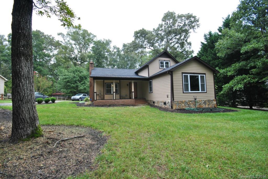 616 Chestnut Ln., Matthews, NC 28104