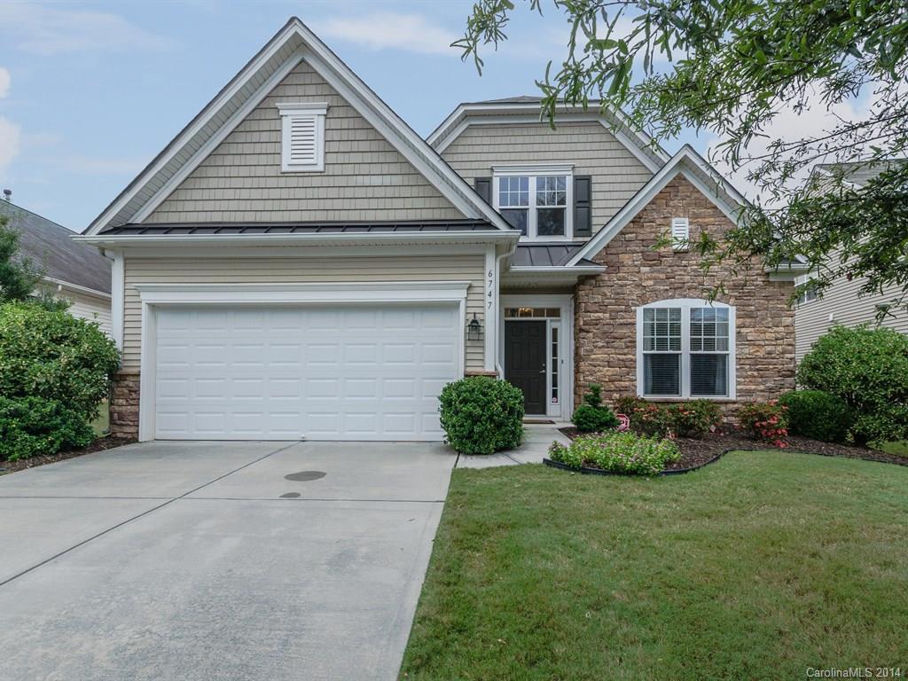 6747 Fieldstone Manor Dr., Matthews, NC 28105