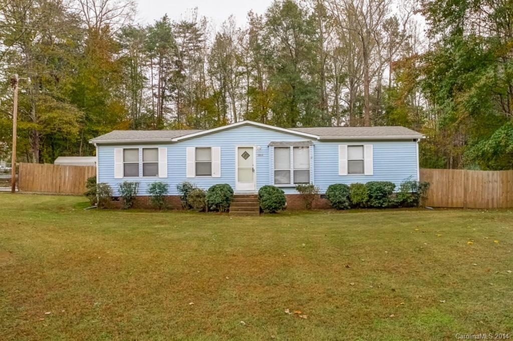 5806 Clintwood Dr., Stanley, NC 28164