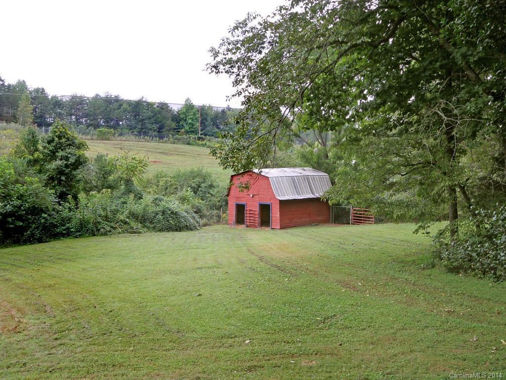 4045 10th Avenue Dr., Hickory, NC 28602