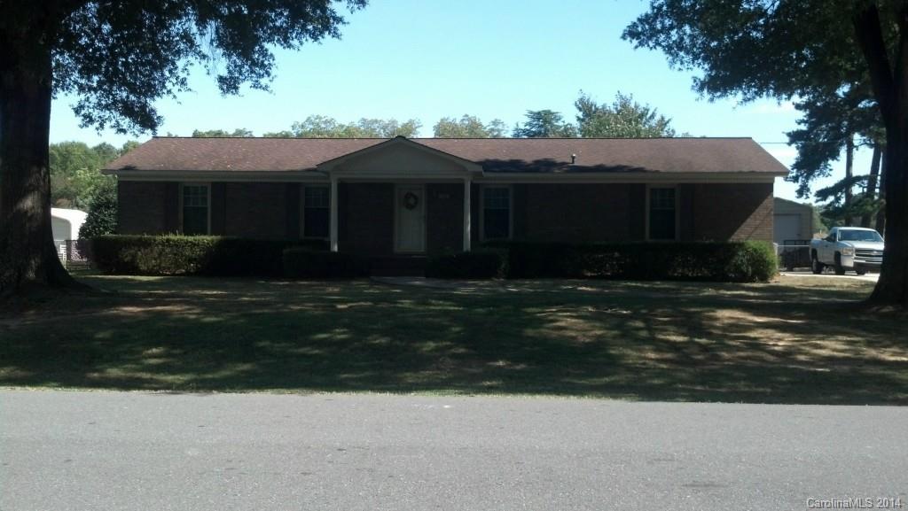 1208 Carolyn Ave., Kannapolis, NC 28083