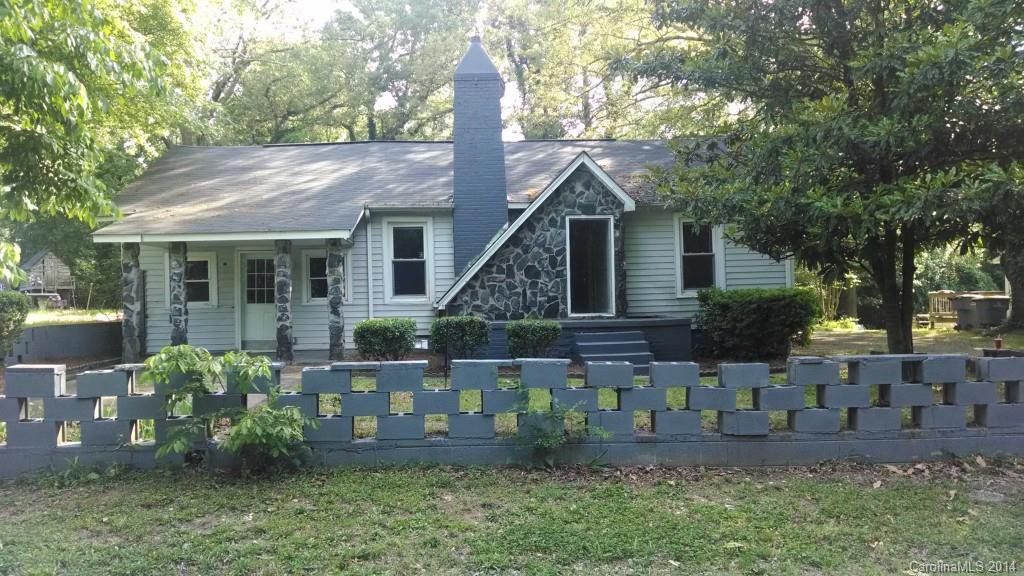 1216 Milton Ave., Kannapolis, NC 28081